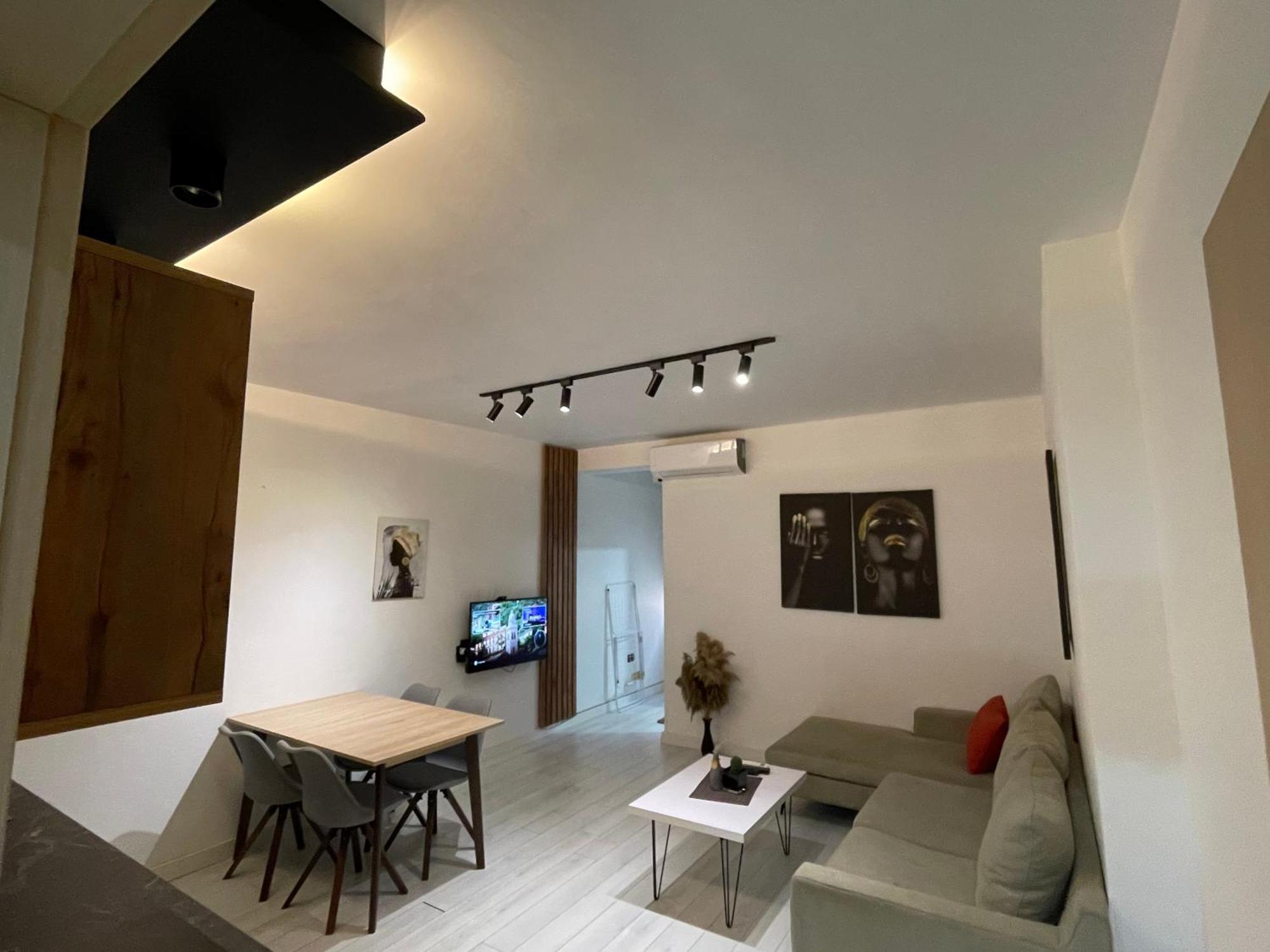 Your Apartment Tirana City Centre Buitenkant foto